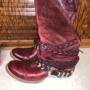 Freebird Steve Madden Red buckle boots